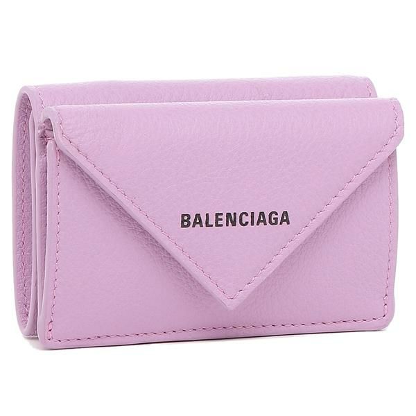 BALENCIAGA（バレンシアガ）』のロゴアイテムで創り出す、モダン
