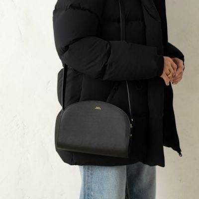 アーペーセー ショルダーバッグ ハーフムーン ブラック レディース APC