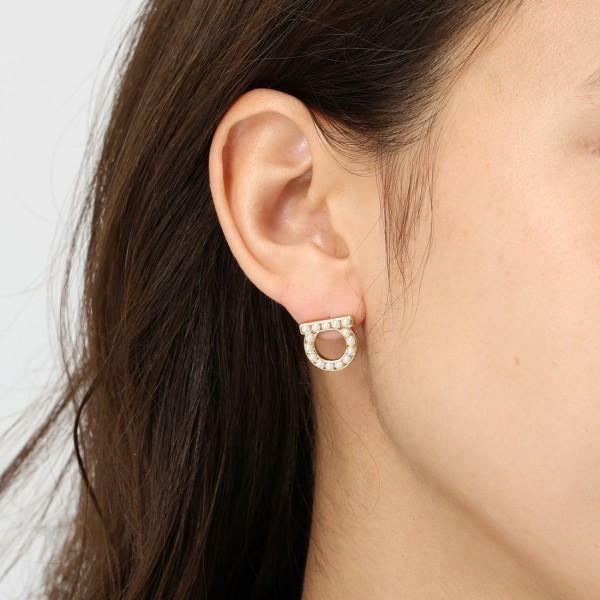 フェラガモ ピアス アクセサリー ガンチーニ クリスタルパール ミディアム ゴールド レディース Salvatore Ferragamo 760125 696581