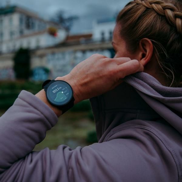 スント 時計 メンズ レディース 9ピーク 43mm 充電式クォーツ ブラック SUUNTO SS050522000 シリコン 詳細画像