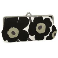 マリメッコ ポーチ MARIMEKKO 027003 030 ミニ ウニッコ MINI UNIKKO SILMALASIKUKKARO がま口 ポーチ BLACK/WHITE