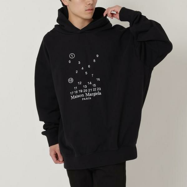 メゾンマルジェラ パーカー スウェットシャツ フーディー ブラック メンズ Maison Margiela S50GU0202 S25505 900 メゾンマルジェラ パーカー スウェットシャツ フーディー ブラック メンズ Maison Margiela S50GU0202 S25505 900