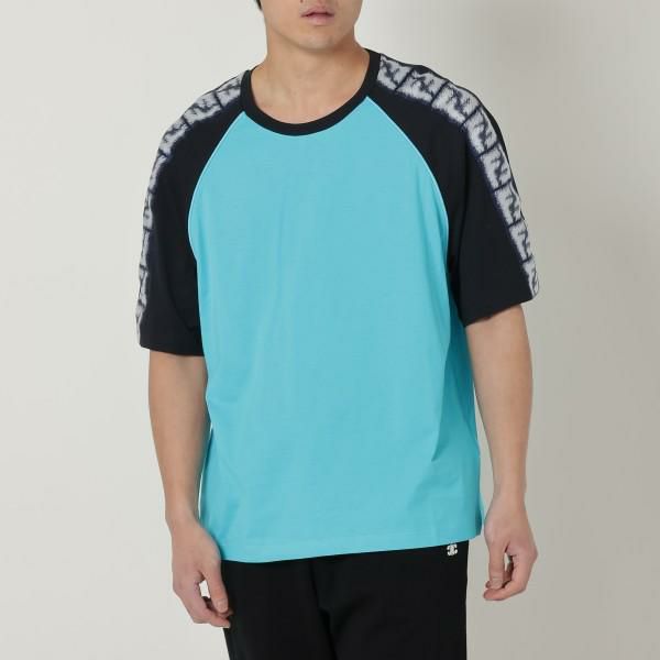 フェンディ Tシャツ トップス FFロゴ ズッカ柄ロゴ ブルー メンズ FENDI FAF679 AN5Y F1KRV マルチカラー L フェンディ Tシャツ トップス FFロゴ ズッカ柄ロゴ ブルー メンズ FENDI FAF679 AN5Y F1KRV マルチカラー L