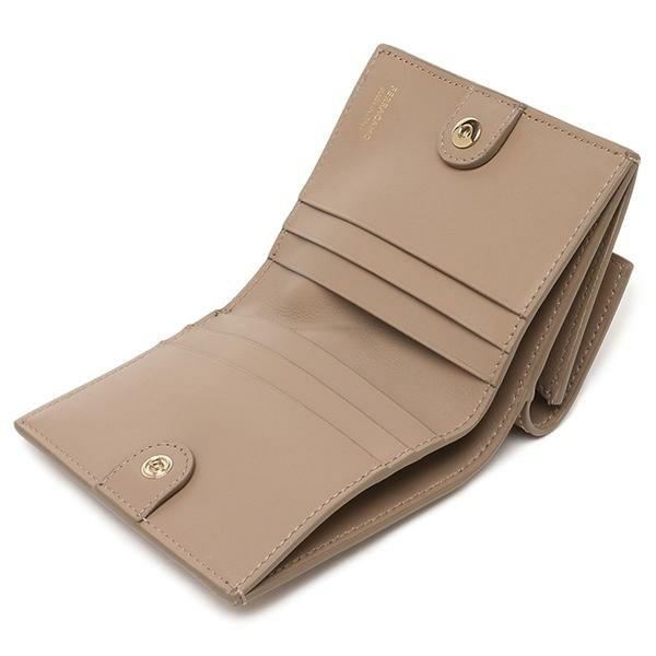 フェラガモ☆直輸入☆ベージュ レザー 二つ折り財布