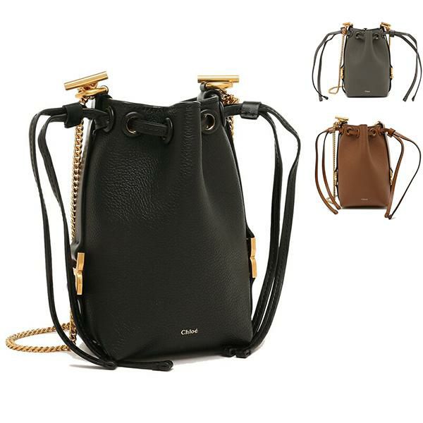 CHLOE（クロエ）のショルダーバッグが入荷しました 上質な風合いにワンポイントロゴを添えたショルダーバッグ。サイドに配したメタルパーツや、チェーンストラップで上品な印象に仕上げました。ミニウォレット