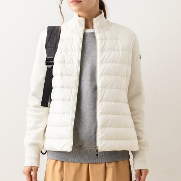 MONCLER（モンクレール）のニットが入荷しました 異素材ミックスで仕上げた遊び心のあるデザインです。袖にあしらったロゴパッチや、ダブルジップ開閉など気の利いたディテールもポイント。スカートとのきれ