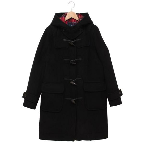 LONDON TRADITION（ロンドントラディション）のコートが入荷しました ベーシックな色合いの中に、ちらりと見える鮮やかなチェック柄がアクセントをプラス。ゆったり丸みのあるフォルムとトグルボタ